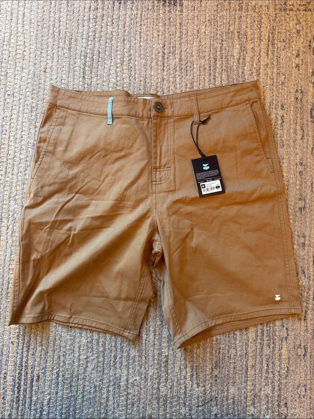 Men's Khaki Flat-Front Casual Shorts with Clean Finish